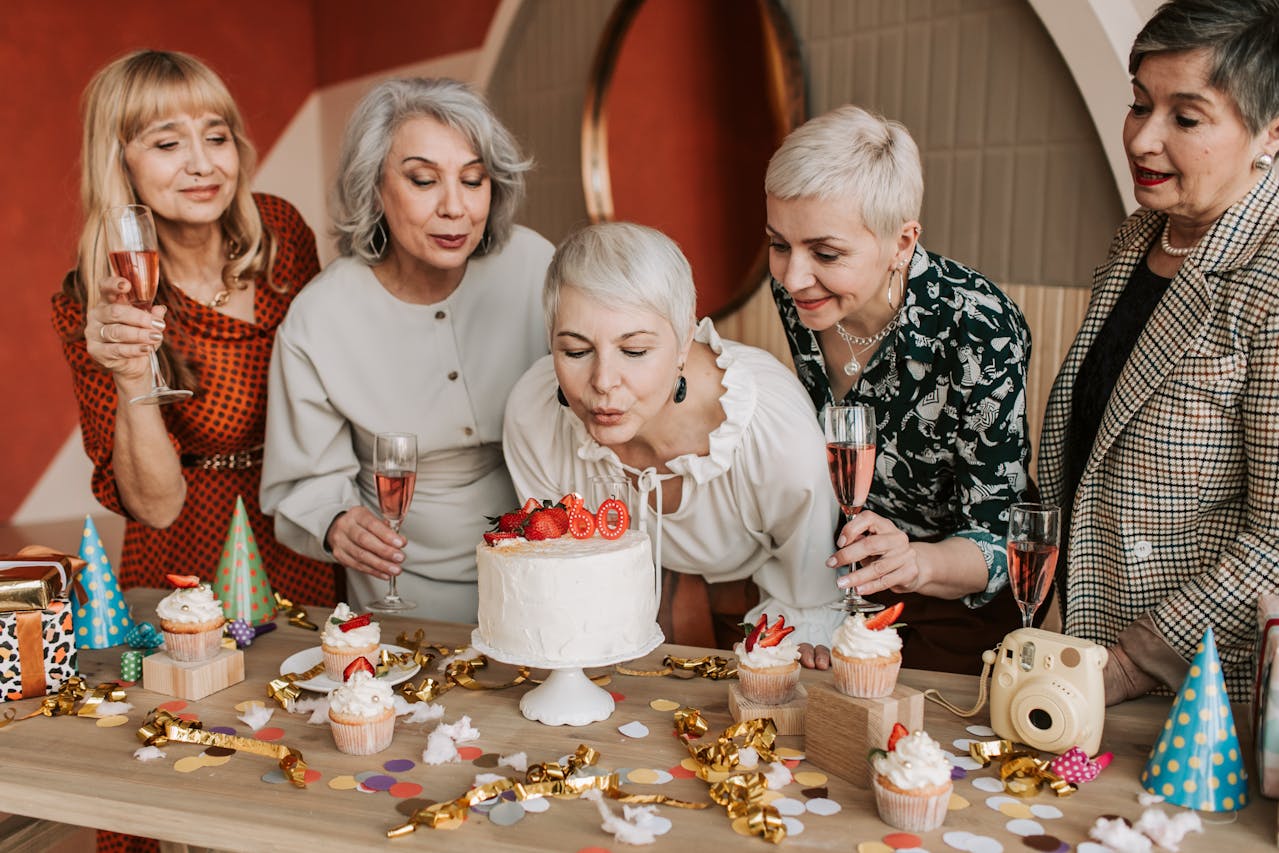 A Great Social Life Can Delay Dementia By Five Years, Says Study